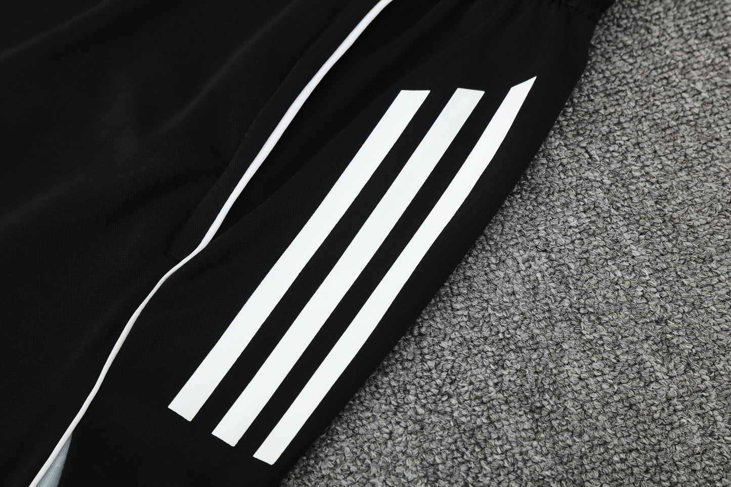2025/2026 Real Madrid Black Training Set